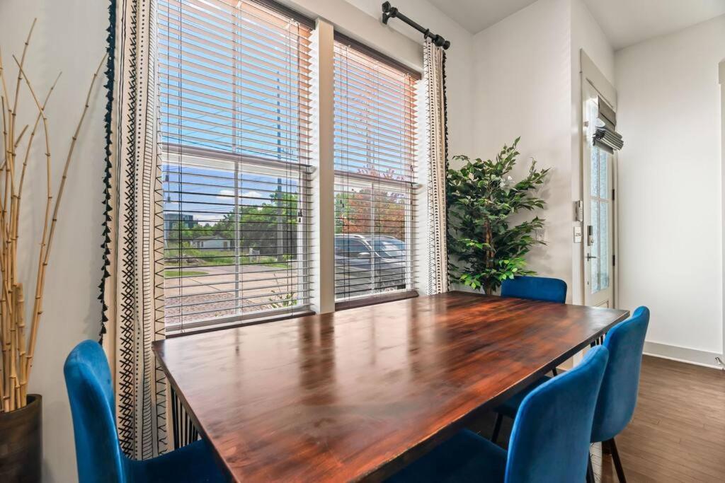 King Bed, Balcony, Covered Patio & Firepit! 8 Minutes From Broadway Nashville Eksteriør bilde
