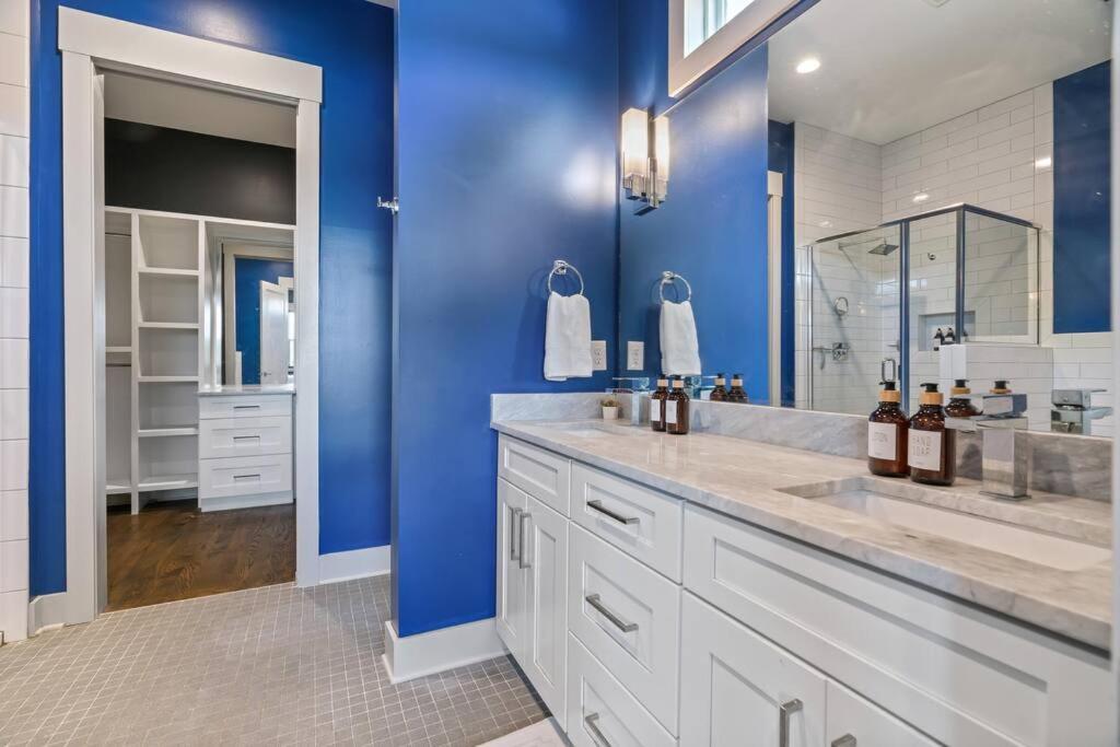 King Bed, Balcony, Covered Patio & Firepit! 8 Minutes From Broadway Nashville Eksteriør bilde
