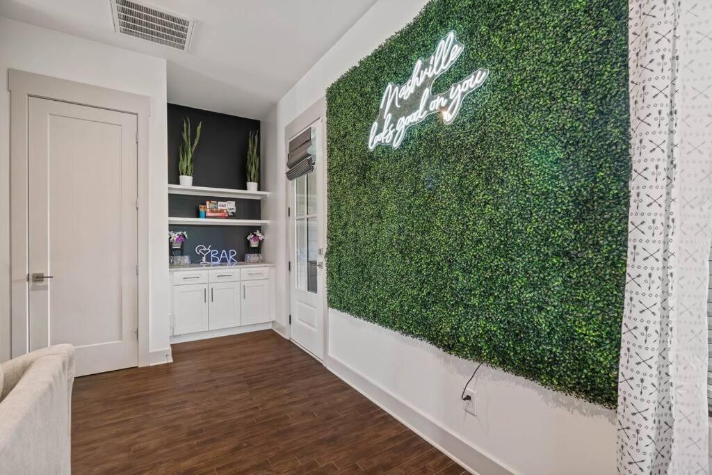 King Bed, Balcony, Covered Patio & Firepit! 8 Minutes From Broadway Nashville Eksteriør bilde