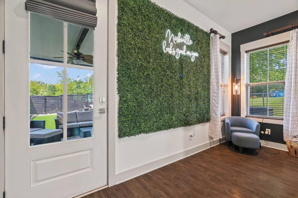 King Bed, Balcony, Covered Patio & Firepit! 8 Minutes From Broadway Nashville Eksteriør bilde