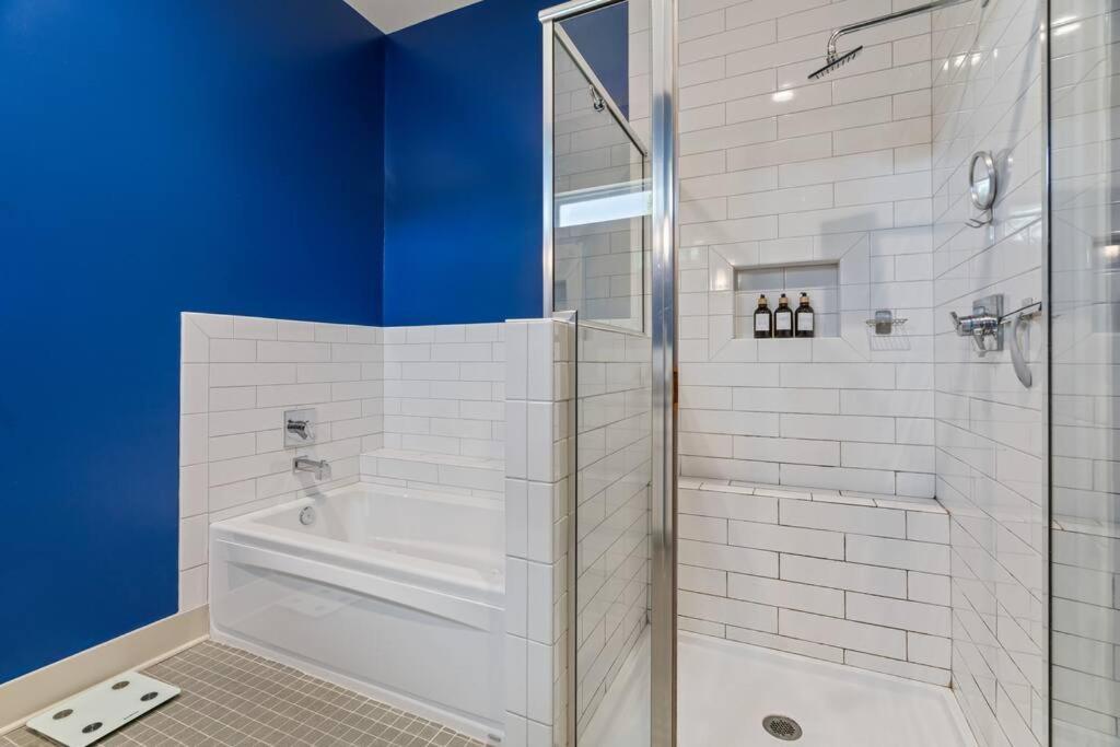 King Bed, Balcony, Covered Patio & Firepit! 8 Minutes From Broadway Nashville Eksteriør bilde