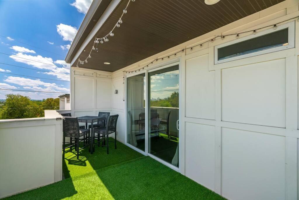 King Bed, Balcony, Covered Patio & Firepit! 8 Minutes From Broadway Nashville Eksteriør bilde