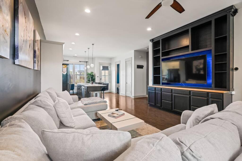 King Bed, Balcony, Covered Patio & Firepit! 8 Minutes From Broadway Nashville Eksteriør bilde